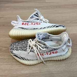 Yeezy Boost 350 V2 Zebra